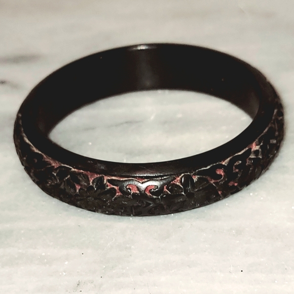 Black Red Cinnabar Bangle Bracelet Hand Carved 8" Inside - Picture 1 of 2
